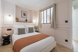Right Bank Living image 14