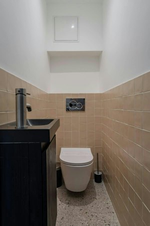 Right Bank Living image 10