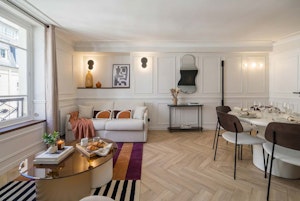 Right Bank Living image 1