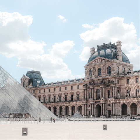 Stay on the road that leads directly to the Louvre