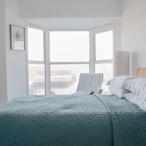 Wake up to Broad Haven and the sea from the master bedroom's bay window