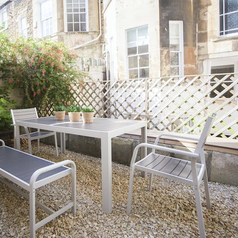 Enjoy an alfresco meal in the sunshine