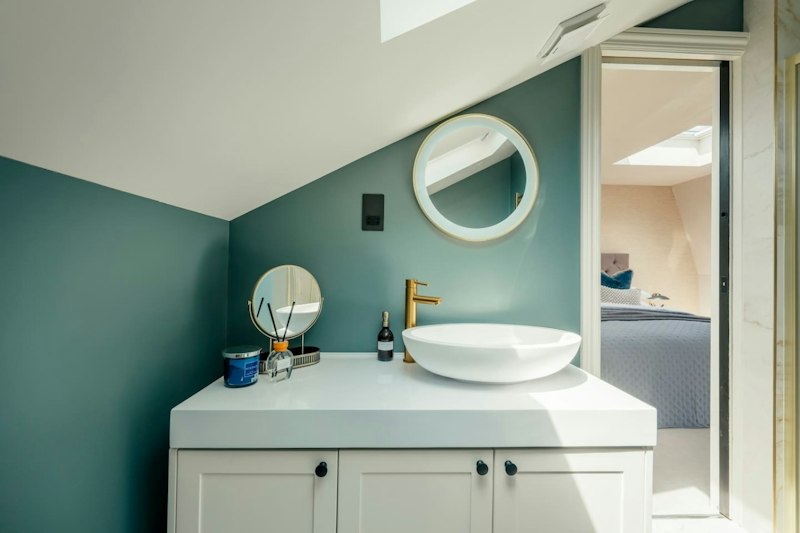 Skylights over Fulham additional image