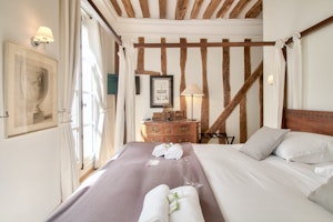Rocaille Retreat image 10