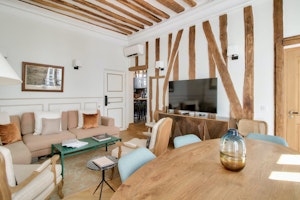 Rocaille Retreat image 9