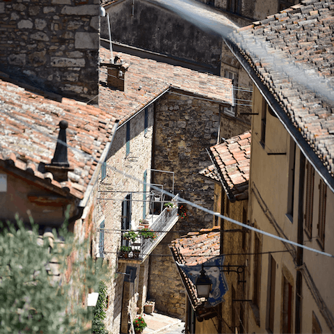 Discover the Tuscan village of Sarteano – an eight-minute drive away from the villa 