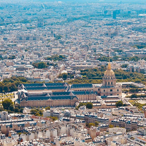 Spend an afternoon exploring Les Invalides, a twenty minutes' stroll away