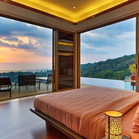 Wake up to panoramic views in the morning and take in showstopping sunset views at dusk