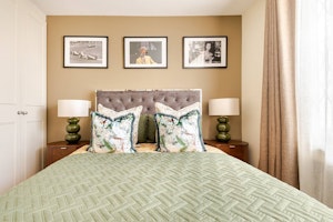 Elegant Townhouse image 5