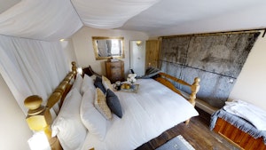 Courtyard Keeper image 9