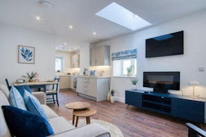 The Skylight Snug image 8