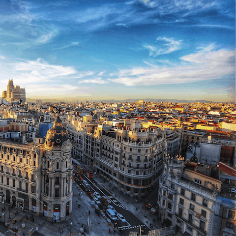 Stay in the heart of Madrid – close to Plaza Castilla and Nuevos Ministerios