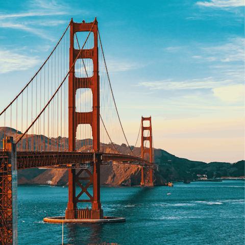 Take the commuter bus into the bustling city of San Fran'