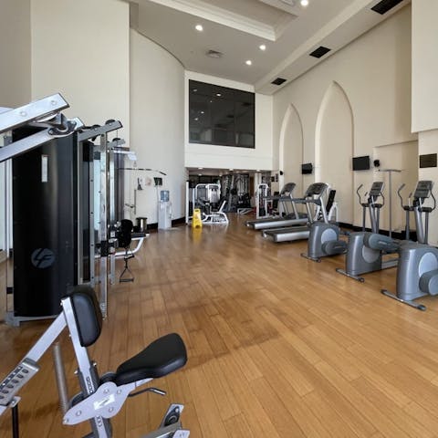 Start your days with a productive workout session in the well-equipped gym before exploring Dubai