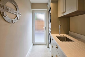 Northern Manor image 7