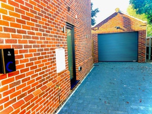 Northern Manor image 2