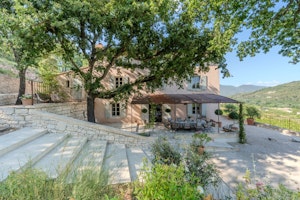 The Luberon Hideaway image 14