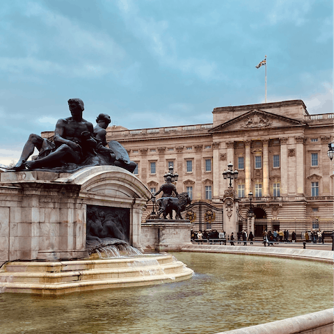 Take a twelve-minute stroll to visit your royal neighbours in Buckingham Palace
