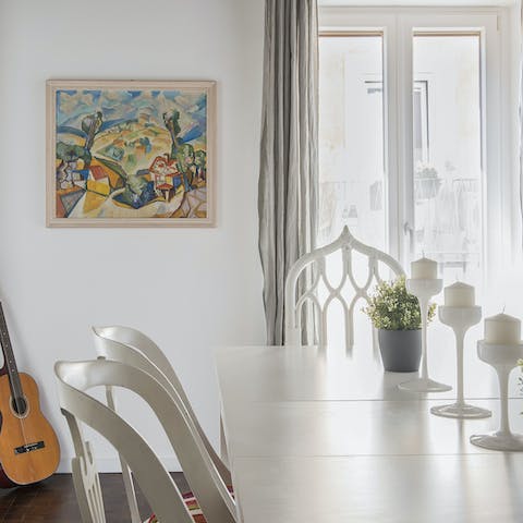 Come together in the bright, charming dining room for group meals