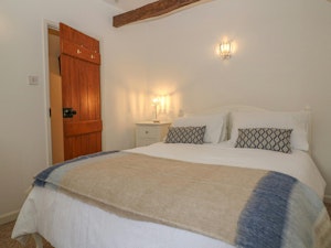 Burford Classic image 7