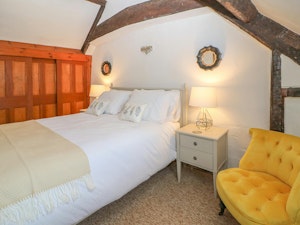 Burford Classic image 2