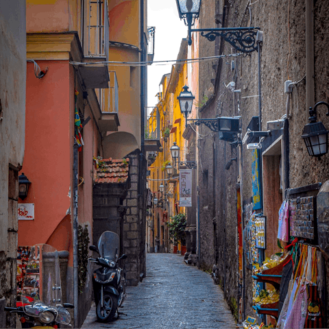 Wind your way through the historic streets of the centre