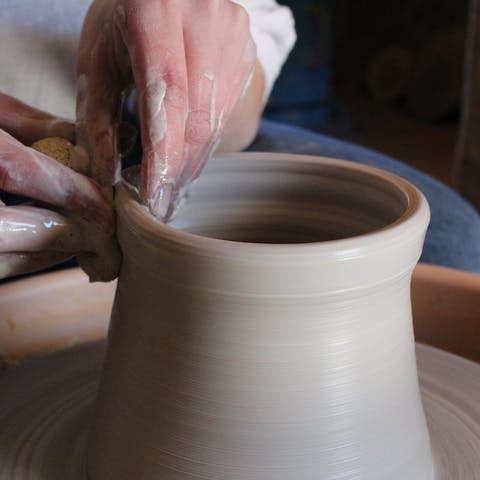 Learn how to create pots specific to Turkish culture with ceramic clay