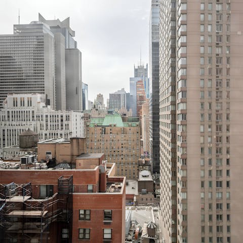 Take in iconic NYC views from this high-rise apartment in Midtown