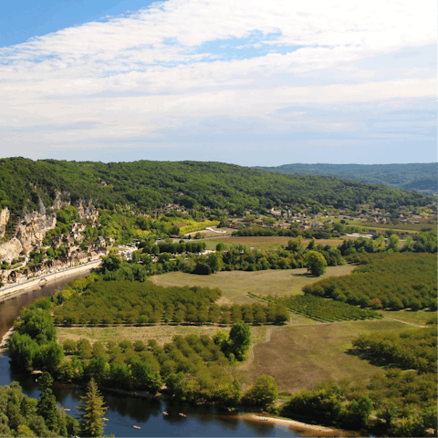 Visit the picturesque towns and villages of Dordogne Valley