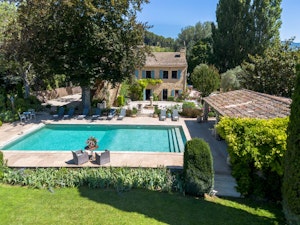 Sunny Stone Abode image 15