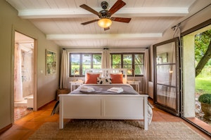 Sunny Stone Abode image 14