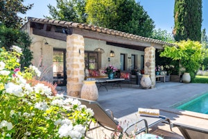 Sunny Stone Abode image 10