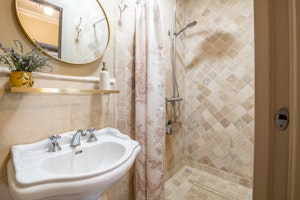 Sunny Stone Abode image 7