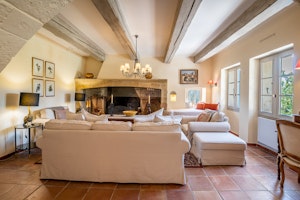 Sunny Stone Abode image 3