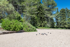 Bright Gardenside image 3