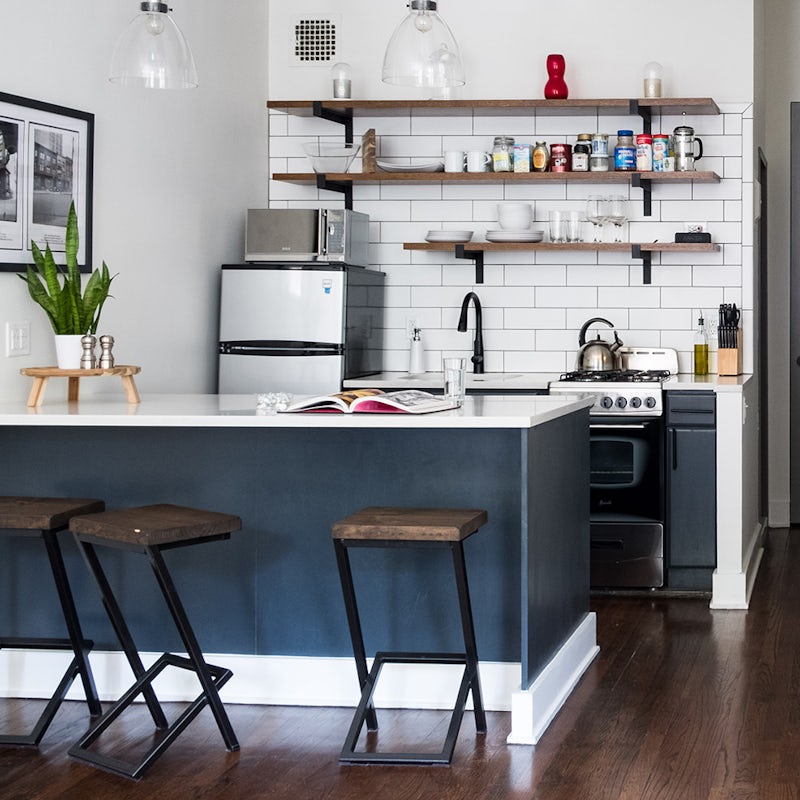 Enjoy a quick breakfast at the kitchen island before heading out into the city