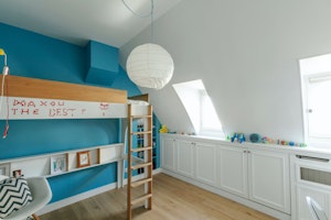 Parisian Family image 11