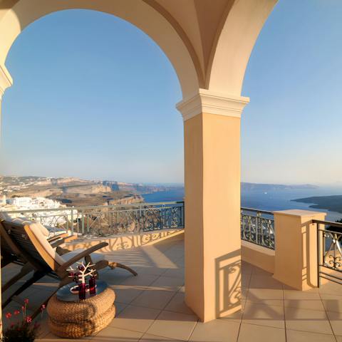 Enjoy evening sundowners as you look out to sea