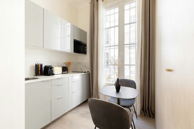 Parisian Serene main image