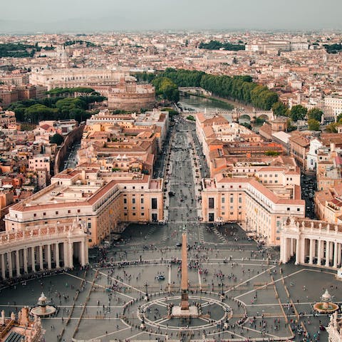 Stroll a couple of kilometres to the Vatican City