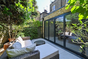 Battersea Parkside image 11