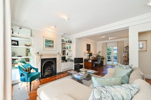 Battersea Parkside image 3