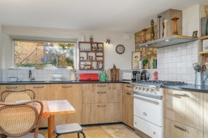 Provencal Hideaway image 6