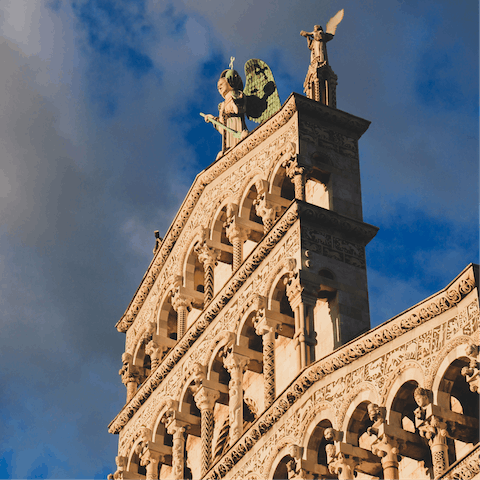 Explore the historic city of Lucca, just 4km away