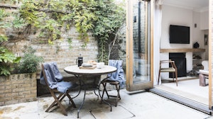 Garden Apartment in Chelsea image 1