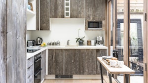 Garden Apartment in Chelsea image 9