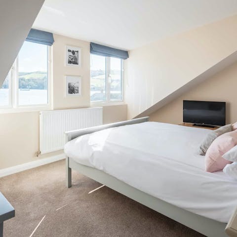 Soak up the panoramic views over the estuary from the top-floor bedroom