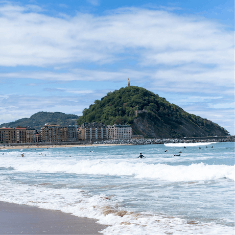 Walk over to Zurriola beach in ten minutes or head up to the top of Mount Urgull