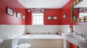 The White Cottage image 8