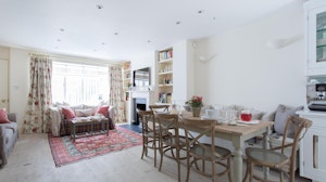 The White Cottage image 3
